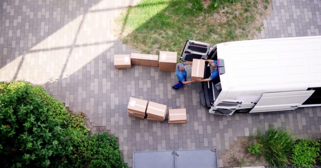 Top 10 Stress-Free Tips from Long-Distance Movers From Maryland for Timelines & Delivery Windows 1 Long-Distance Movers From Maryland Transporting Belongings